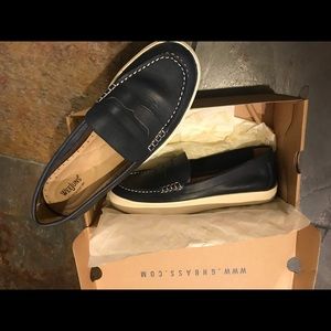 Bass Loafers: Weekend Penny- Navy Blue, white bottom